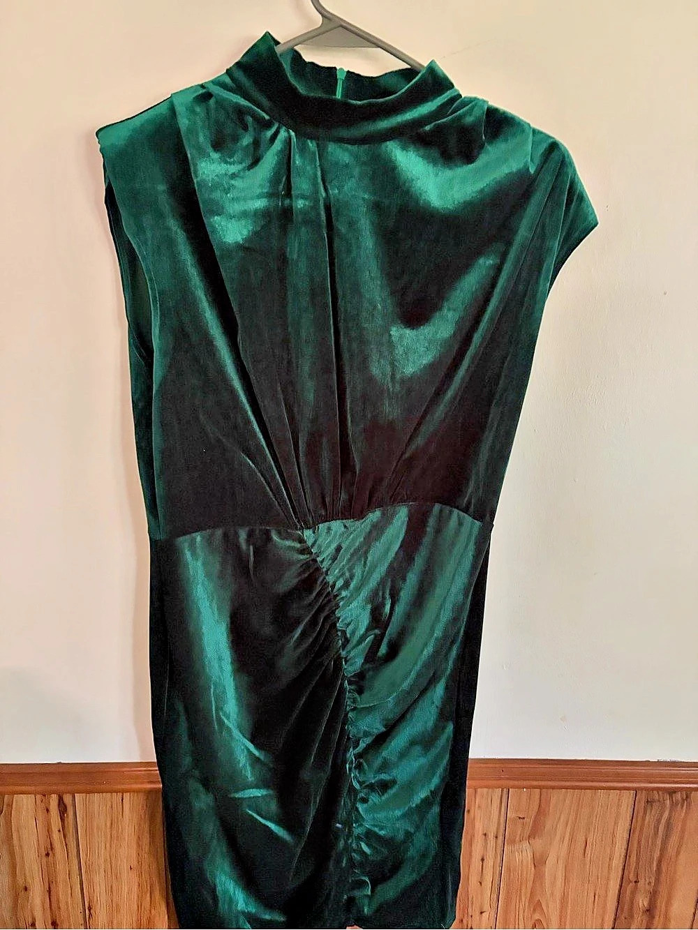 Velvet Mini Dress in Green Like New